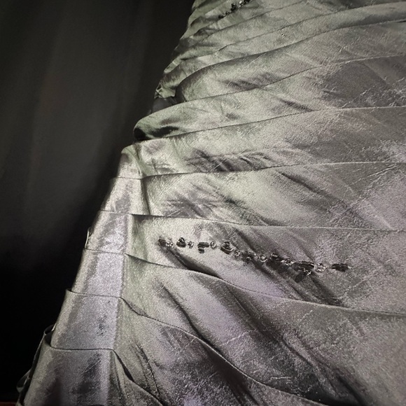 Elegant Strapless Gray Dress - Picture 4 of 10